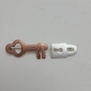 Jewelmint Signed Coppertone Skeleton Key & Silvertone Lock Pins Brooches
